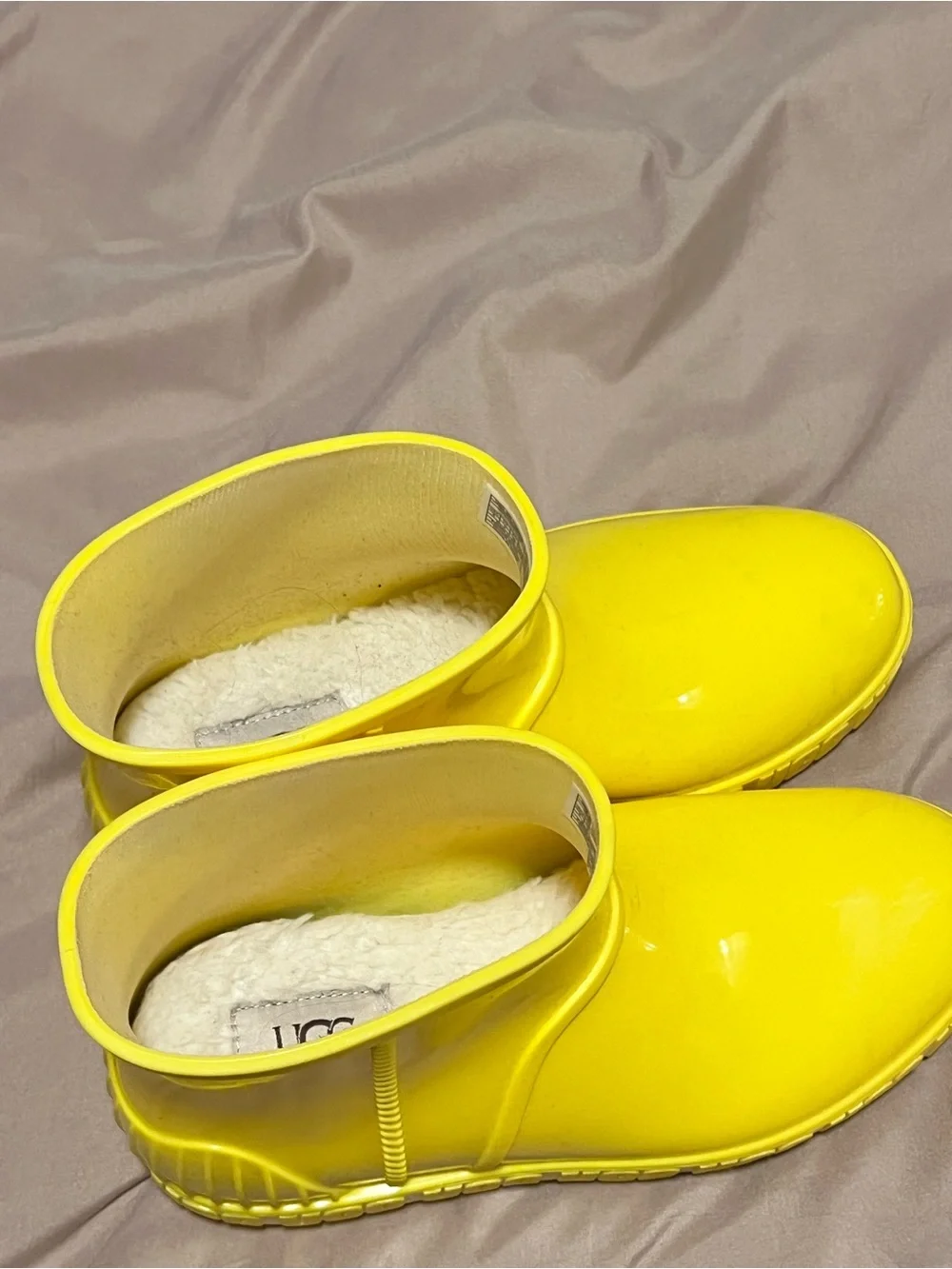 UGG Kids' Drizlita Bright Yellow Waterproof Boot (New without tags)
